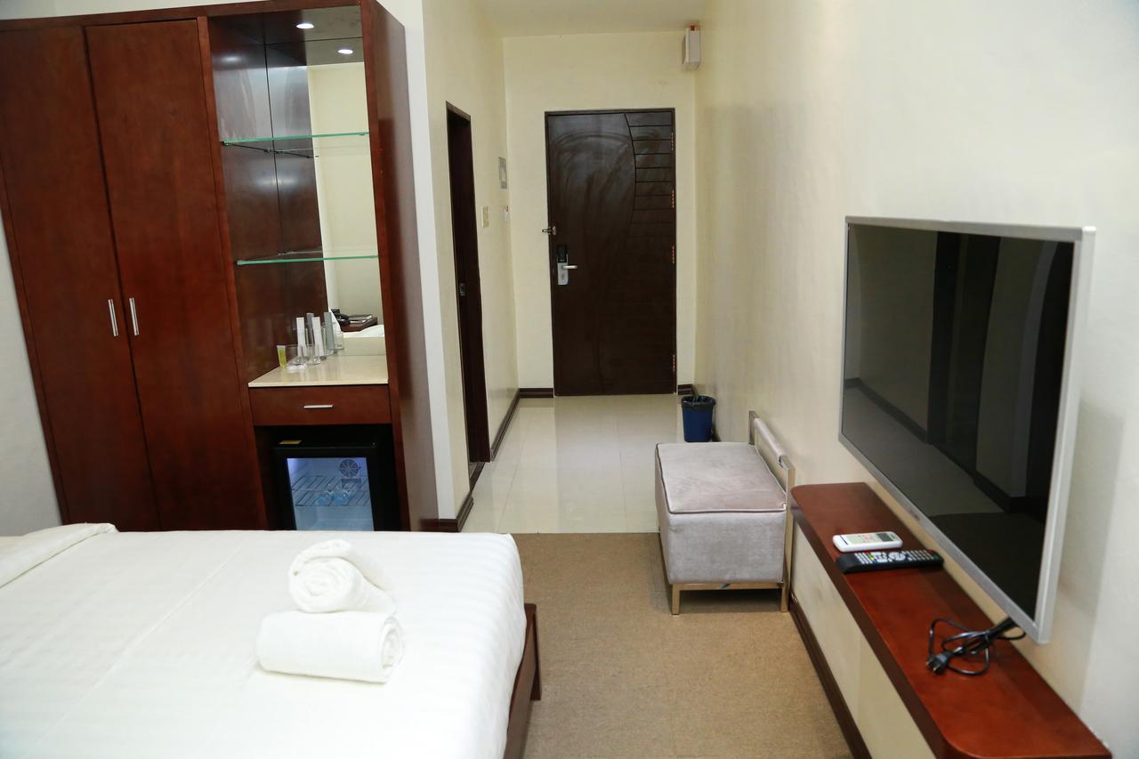 Big Hotel Suites Mandaue City Eksteriør bilde