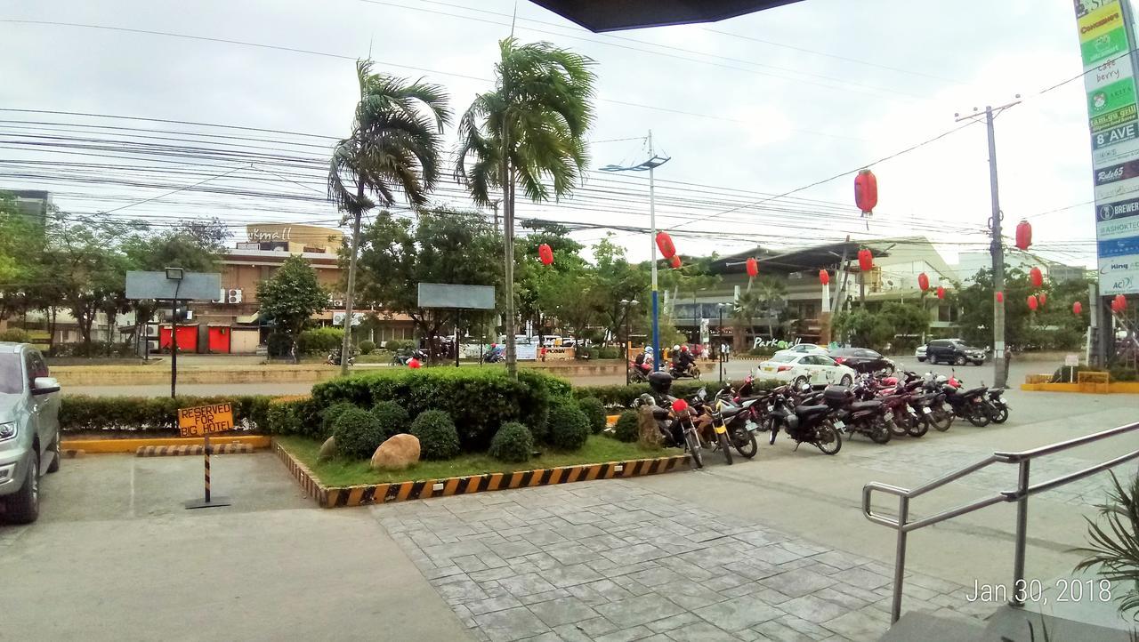 Big Hotel Suites Mandaue City Eksteriør bilde